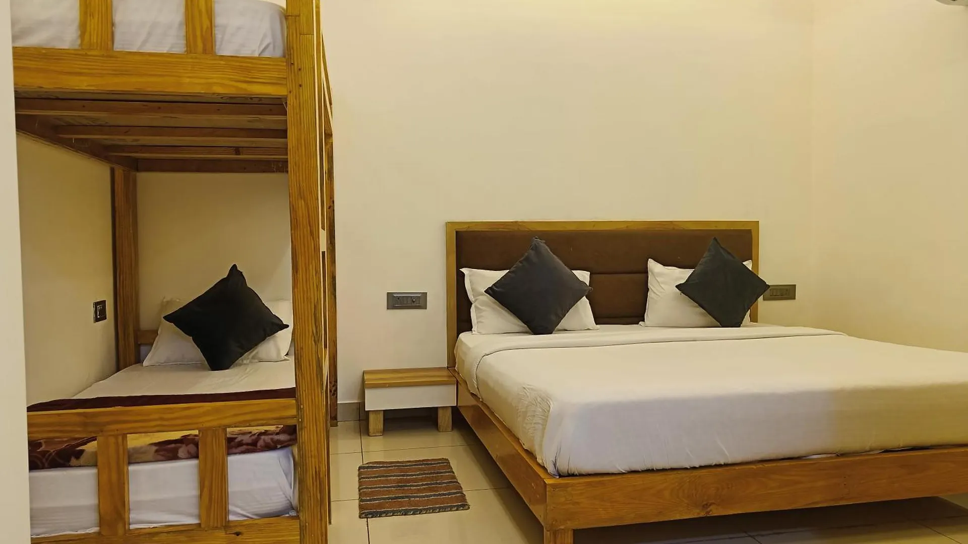 Good Vibes Hotel Agra  Agra (Uttar Pradesh)